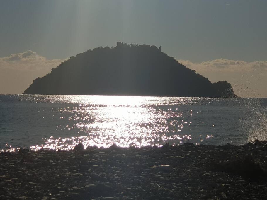 Apartament Albenga Sul Mare Famiglie Ed Amici Fino 10 Posti Zewnętrze zdjęcie