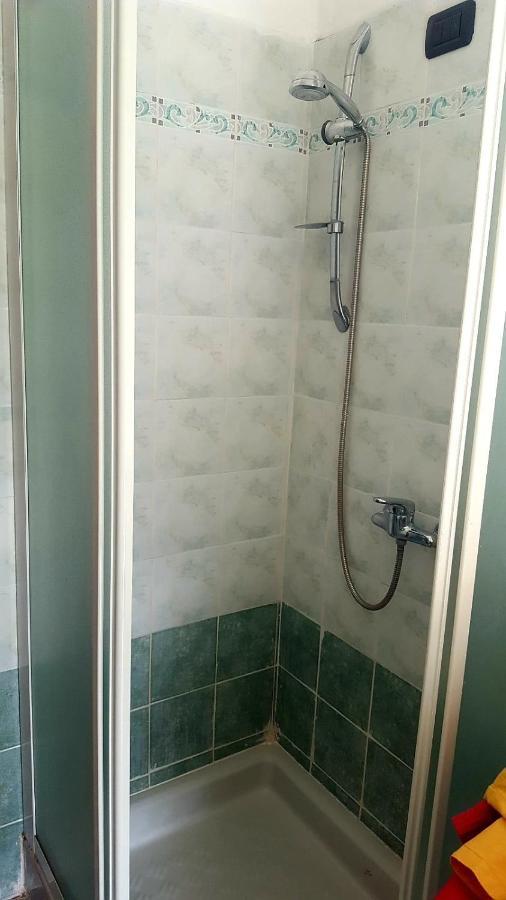 Apartament Albenga Sul Mare Famiglie Ed Amici Fino 10 Posti Zewnętrze zdjęcie