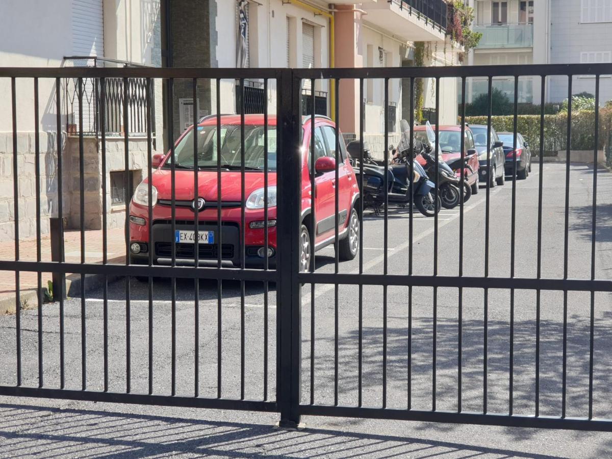 Apartament Albenga Sul Mare Famiglie Ed Amici Fino 10 Posti Zewnętrze zdjęcie