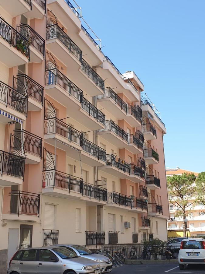 Apartament Albenga Sul Mare Famiglie Ed Amici Fino 10 Posti Zewnętrze zdjęcie